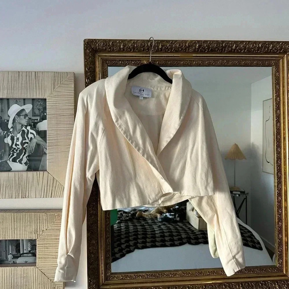 The bright side cream cloud cropped jacket small with shoulder pads - Picture 1 of 4